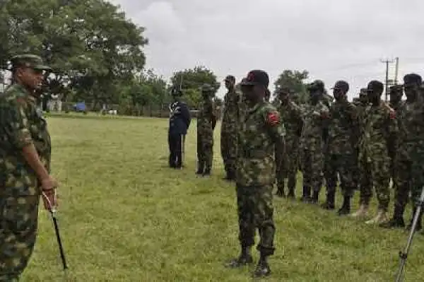 Photos: Chief Of Air Staff Visits Troops, Gov Of Niger State And Emir Of Minna Over Bosso Killings